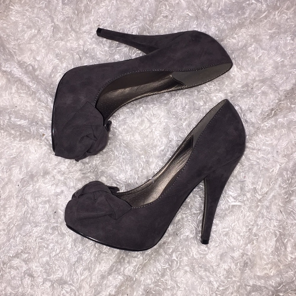Charlotte Russe Faux Suede Gray Bow Heels